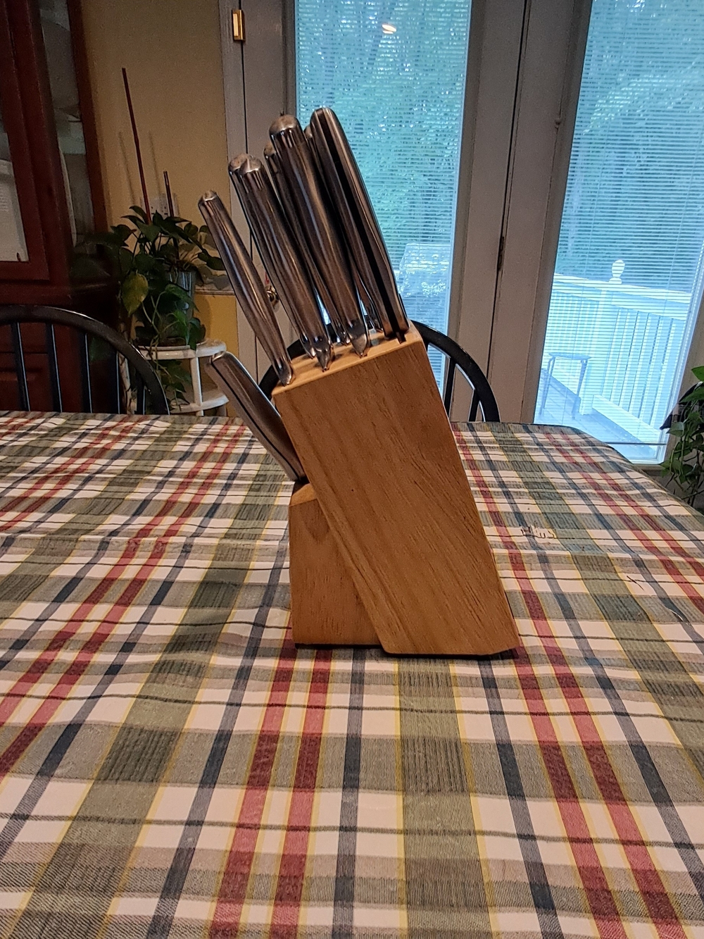 Command Performance Stainless Steel Knife Set in Wooden Block - Picture 2 of 3